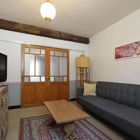Holiday home Gite Les Hirondelles Caudies-de-Fenouilledes