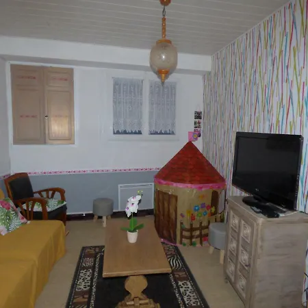 Holiday home Gite Les Hirondelles Caudies-de-Fenouilledes